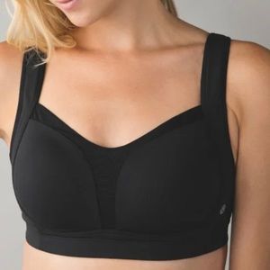Lululemon Ta Ta Tamer Black Sports Bra 32E with tote bag